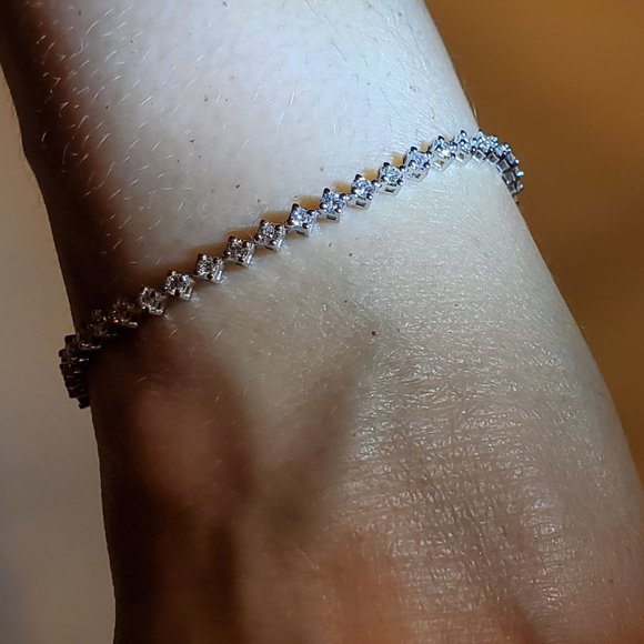 BRAND  NEW  DIAMOND TENNIS BRACELET 14K WHITE GOLD - Picture 12 of 12